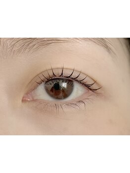 ナチュラル上品な目元にしたい