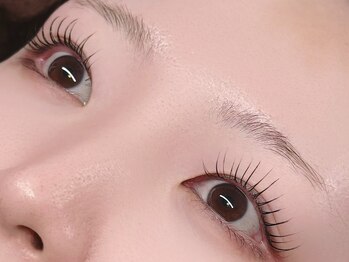 カレン(calin)の写真/「すぐ下がる…」そんな悩みに◎持ちの良さに拘ったまつげパーマ!眉毛メニューとのセットもおすすめです◇