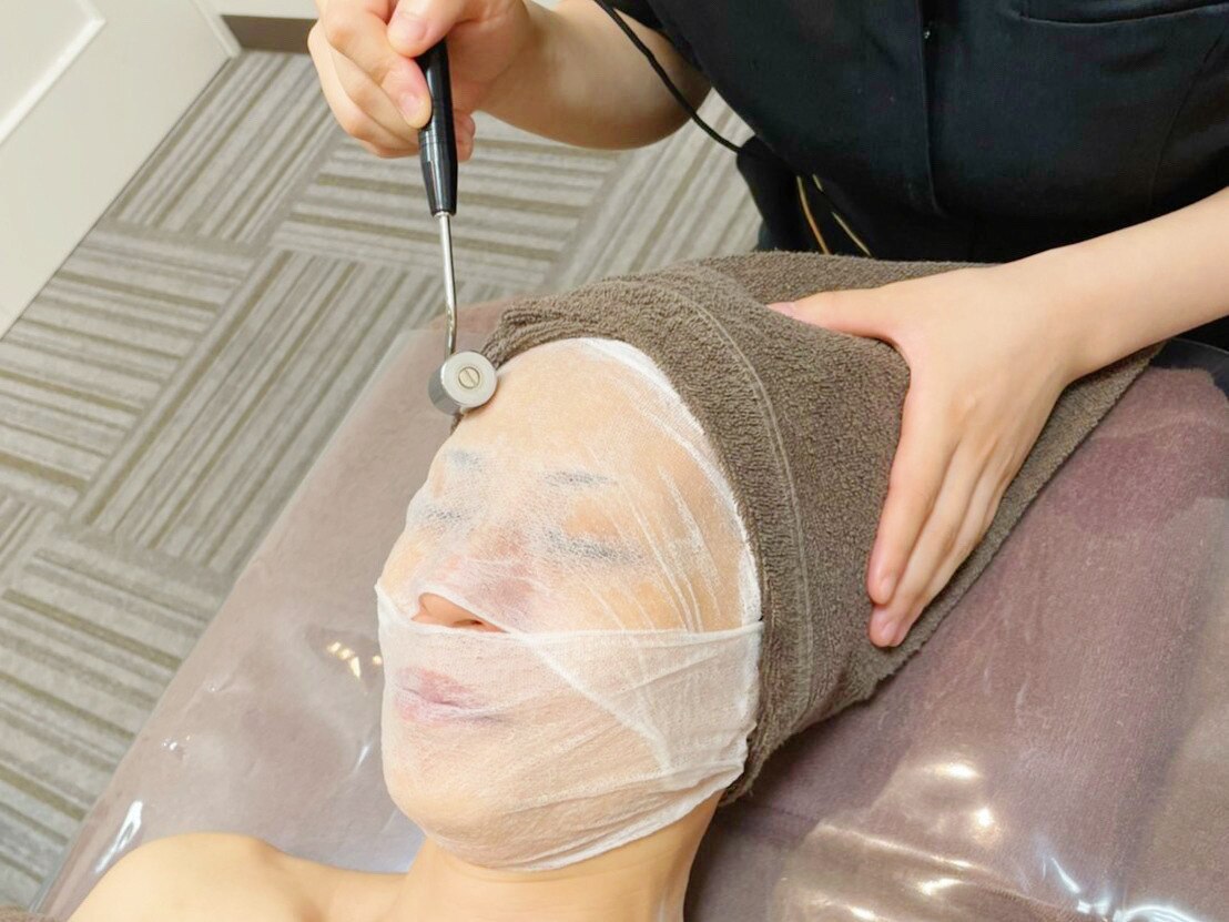 毛穴W改善★幹細胞×最新プロビタ(イオン導入)×PFパック60分￥27500→￥4980