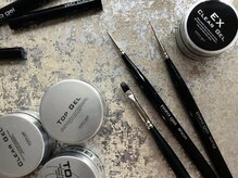 Luneaの雰囲気(自爪に直接触れるベースジェルにもこだわりや選択肢を)