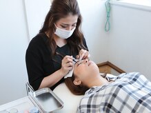 エルリ(Elle rit)/《施術》