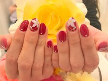 ネイルサロン サクラ(SAKURA)/レッドカラー×花柄