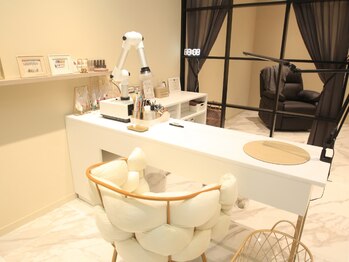 リーノ ベッラ(Lino bella)の写真/【北戸田駅西口より徒歩１分】大人女性の為のネイルサロン☆洗練された空間で心地よい店内です♪