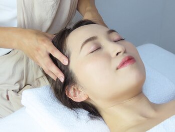 アカラ(AKALA)/ドライヘッドマッサージ