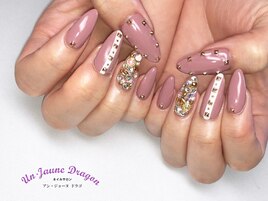 【ロングネイル】スタッズネイル