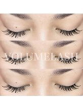 スイ(SUI)/下を向いた時も可愛いお目元に♪