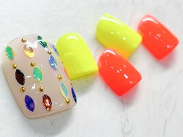 カラフル ユニーク フットネイル