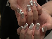 ガレージネイル(GARAGE Nail)/マグネット×白フレンチ