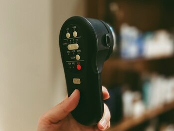 メームプラスリム(meme+LIM)/微弱電流でお手入れの効果UP