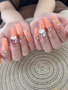 アイラス うるま市/オレンジ夏ネイル