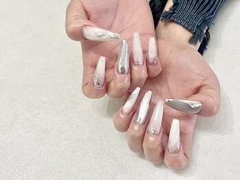 ラナ(Lana)の写真/スカルプで長さを出したい方にもおすすめ★爪の形にコンプレックスがある方にも◎スカルプで美しい指先に♪