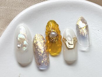 ひまわりネイル/8000円