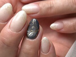 ワンポイント×ホワイトネイル