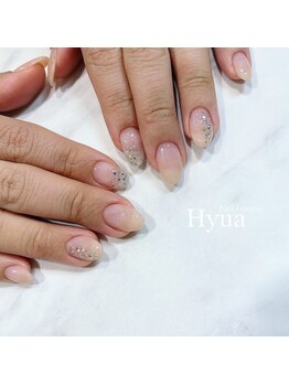ネイルラウンジ ヒュア(Nail Lounge Hyua)/グラデーション×キラキラ
