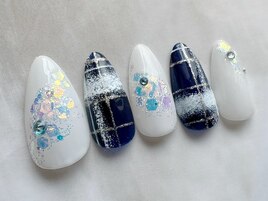 ニュアンスチェックネイル