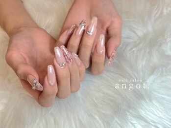 アンガット(angot.)/変形フレンチ風ツイードネイル