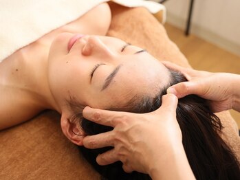 ビューティーアキラ(Beauty Akira)の写真/疲労改善☆ヘッドスパも☆お顔も体も、しっかりケア☆お仕事帰りに、自分を癒す贅沢時間♪