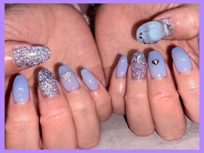 パープルの爪屋の写真