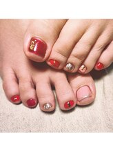 ラウ(Lau)/赤ネイル