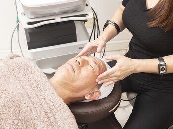 エステティックス ナインワンワン 横浜(Esthetics911) /フェイシャルで耳ツボも施術