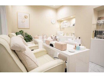 大人空間でお洒落なネイルルーム