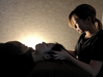 ルズ(luz)の写真/水やオイル不使用の手技でほぐし肩こりや眼精疲労をスッキリ解消。リラックス効果抜群のドライヘッドスパ◎