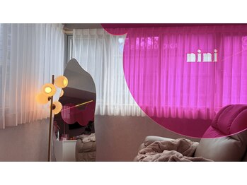 nini【アイブロウ/マツエク/マツパ/間引き/マスカラパーマ/眉カラー/眉毛サロン】の写真/【薬院/高砂エリアNEW掲載】韓国インテリアに囲まれた癒し空間。マツパ￥6600/アイブロウ￥5500/SET￥11000