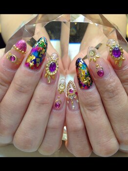 エスフィーネイルサロン ブリーユ(Esfy nailsalon Brille)/キラキラストーンネイル