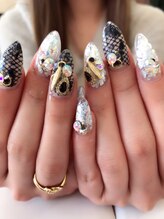 ネイルサロン ティプレシャス(T Precious)/シックなキラキラネイル