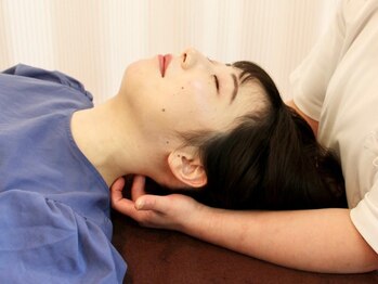 城東いまふく鶴見整体院/首まわりのつらさに整体を!