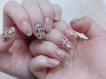 ルミエー(LUMIE)/ダルメシアンネイル