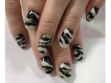 ネイルサロン ビューティーマジック 川口店/ゼブラネイル