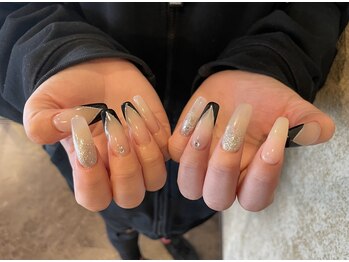 黒フレンチ×ラメグラ