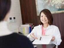 もものき/受付風景