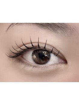 ナチュラル上品な目元にしたい