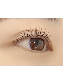 ナチュラル上品な目元にしたい