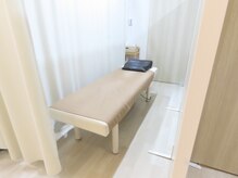 きまち整骨院の雰囲気（清潔感のある完全個室です！）