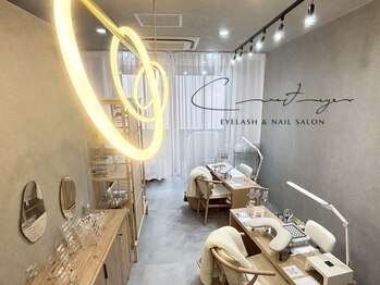 クレセント 心斎橋店(Crescent)