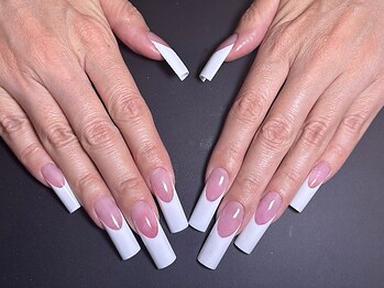 ラミー(Lamie)の写真/短い爪でお悩みの方必見！資格持ちのプロによる高い技術力で、フォルムにこだわった綺麗な指先に♪