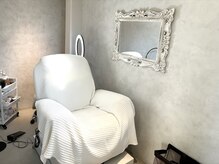 ミラコ(milaco)の雰囲気（半個室のリクライニングソファーでゆっくりおやすみ頂けます♪）