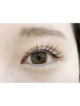 ナチュラル上品な目元にしたい