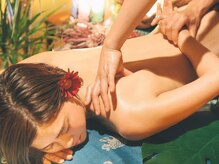 ナチュラルハーブス 灯り 淡路(Natural Herbs AKARI)/肩首、背中まで軽やかに