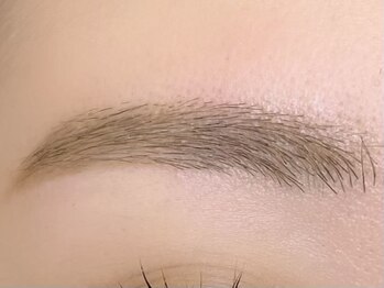 シル シェノン(cil shenon)/眉ワックススタイリング