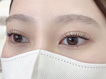 プリル ネイルアンドアイラッシュ 御幸ヶ原店(Puril NAIL&EYELASHES)の写真/話題の韓国発「マスカラパーマ」導入！ブラックティントで自まつ毛を濃く見せ、上品で潤いのある瞳を演出。