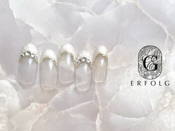 エアフォルク 銀座(ERFOLG)/白フレンチ×ゴールド♪