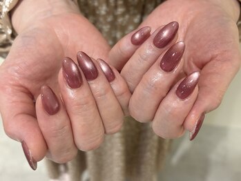 サンジュウヨン(34)/ボルドーマグネットネイル