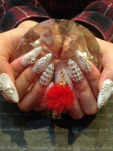 エスフィーネイルサロン ブリーユ(Esfy nailsalon Brille)/白スカルプにキラキラストーン