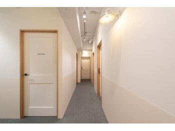 エステティック ザザ 神楽坂店(ZA/ZA)/各部屋につながる廊下