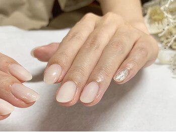 サロンドフォーエイチ(salon de 4H)/マットネイルでアートも差がつく