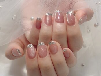 ジョア(JOIE)の写真/《夜21時まで営業》でお仕事帰りにも通いやすい◎上品な大人ネイルで、指先から幸せの瞬間を♪